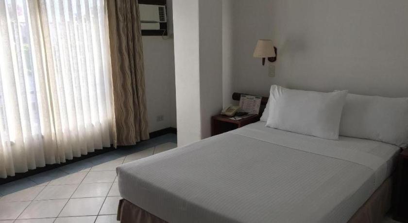 Soledad Suites Panglao Eksteriør billede