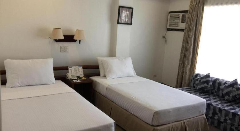 Soledad Suites Panglao Eksteriør billede