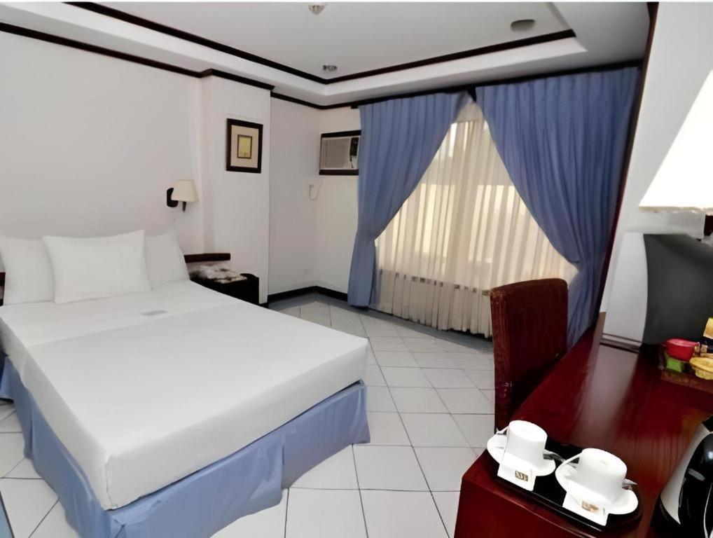 Soledad Suites Panglao Eksteriør billede